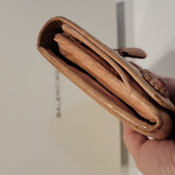 Authentic Balenciaga wallet with box - Picture 3 of 9